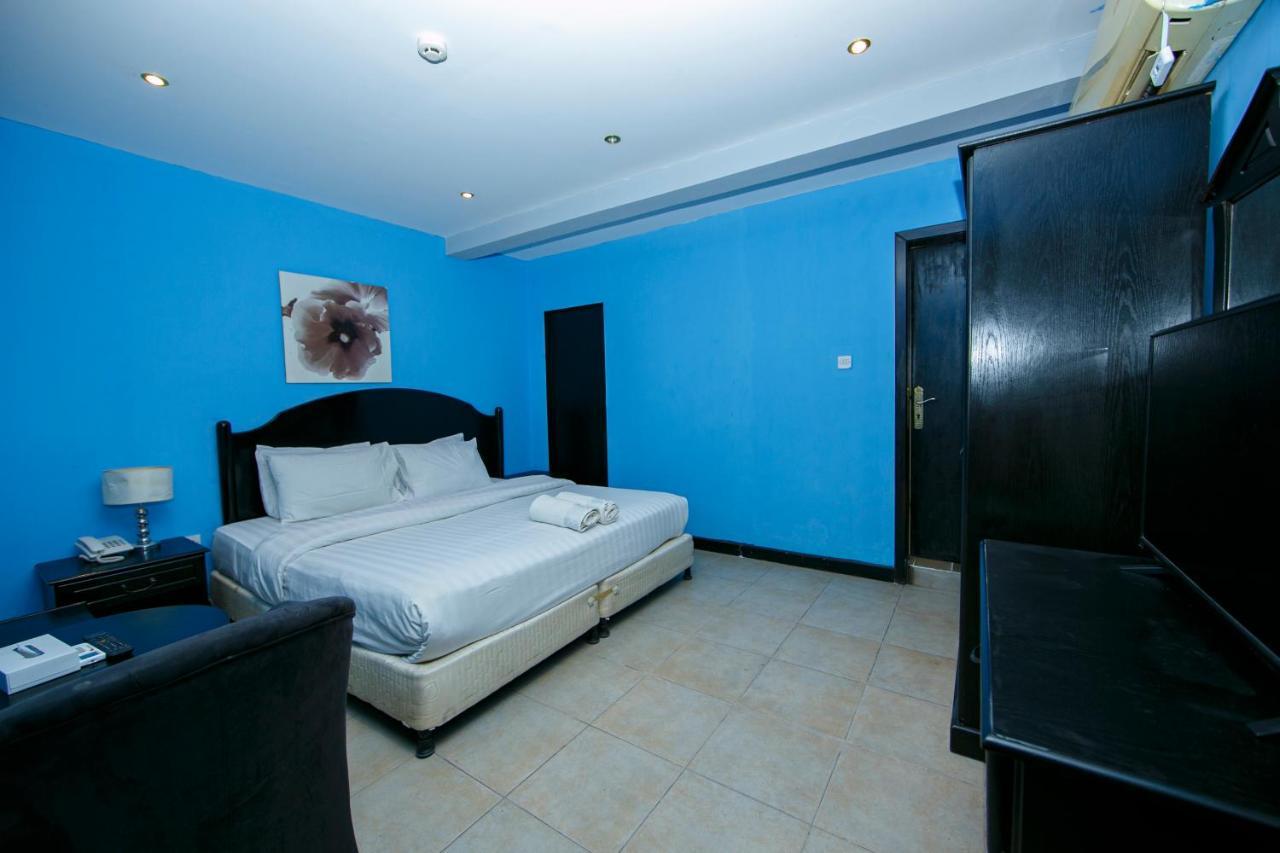 Bahrain Plaza Hotel Манама Екстериор снимка