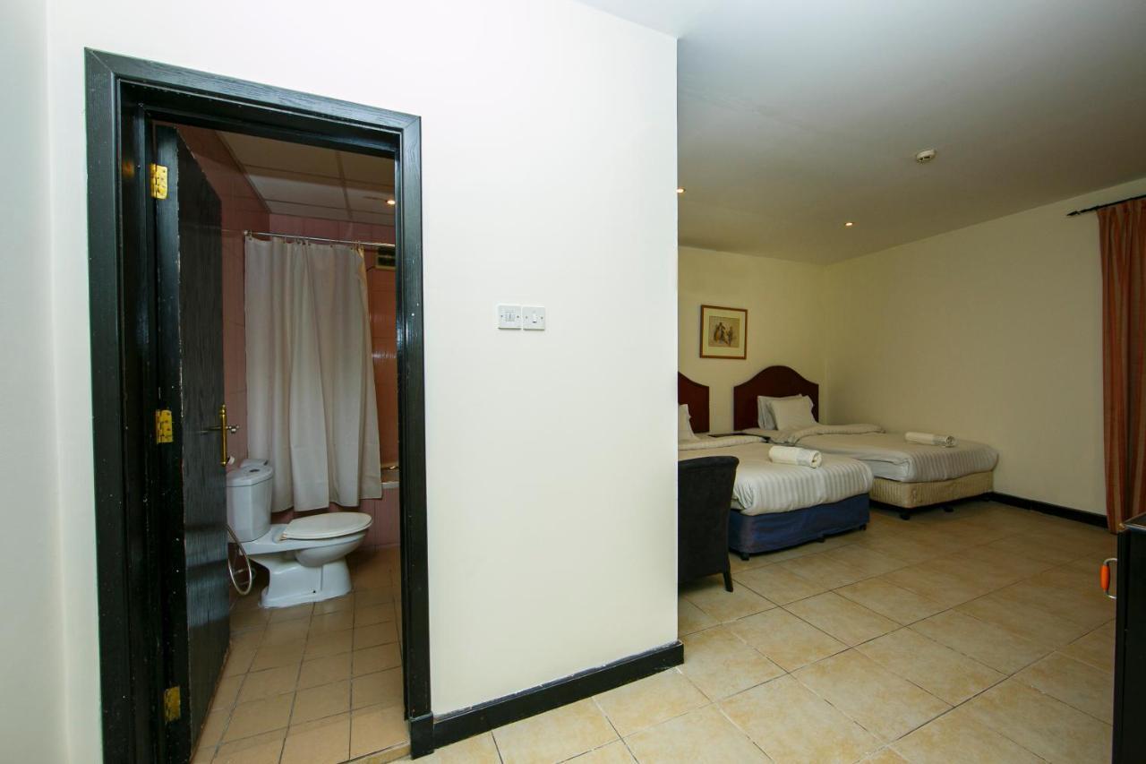 Bahrain Plaza Hotel Манама Екстериор снимка