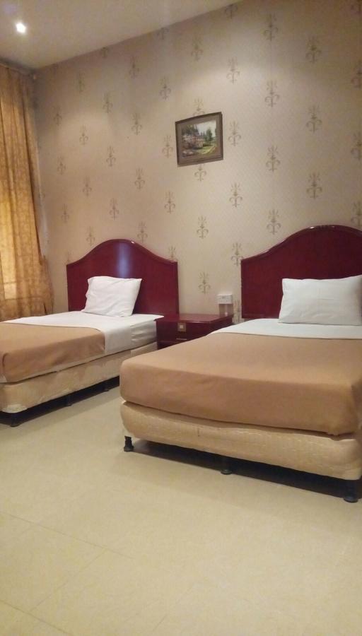 Bahrain Plaza Hotel Манама Екстериор снимка